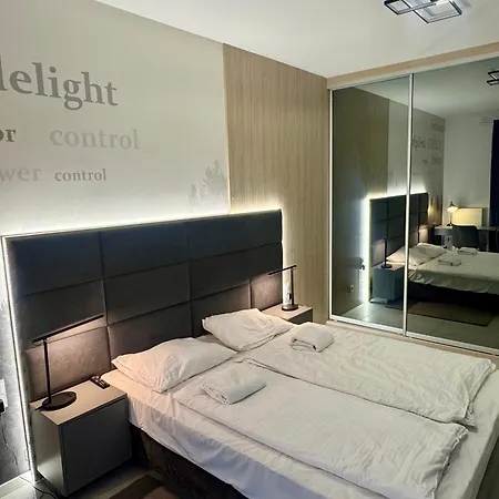 Premium In Lesny Zakatek Апартаменти *